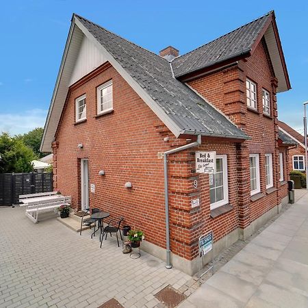 Like Home Holiday House 9 A Варде Екстериор снимка
