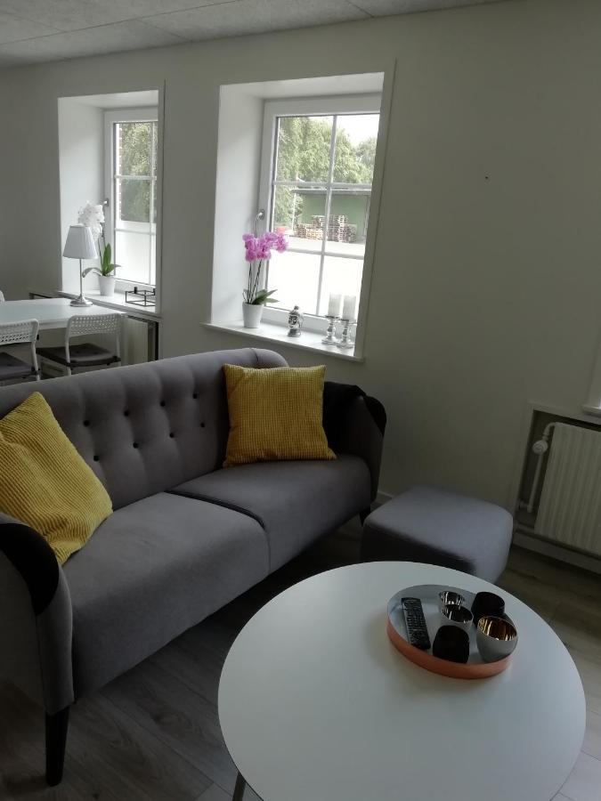 Like Home Holiday House 9 A Варде Екстериор снимка