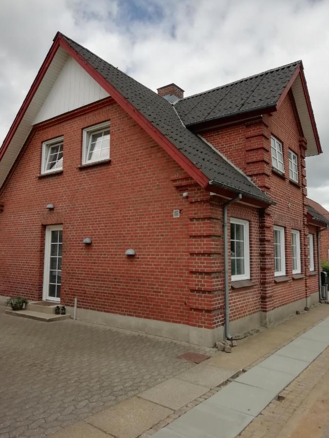 Like Home Holiday House 9 A Варде Екстериор снимка