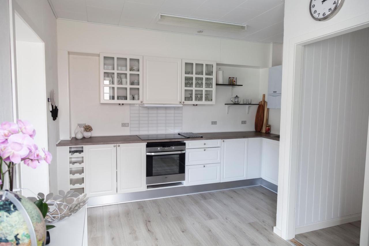 Like Home Holiday House 9 A Варде Екстериор снимка